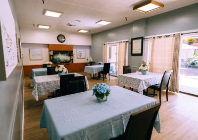 The dining room tables at Glendale Healthcare Center