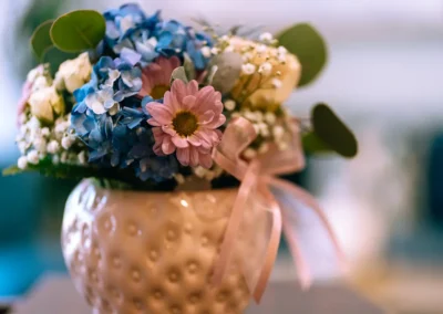 A vase with flowers at Glendale Healthcare Center