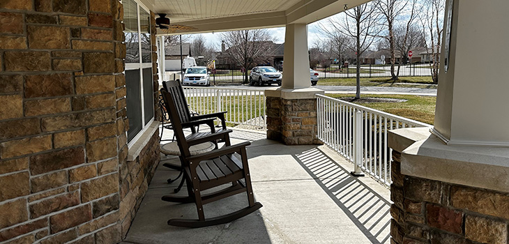 The Pointe at Morris outdoor relaxation patio