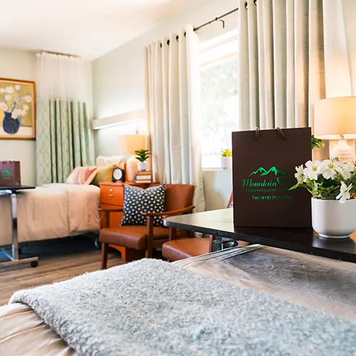 A semi private bedroom at Mountain View